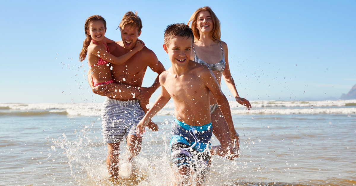 Estate, sole e mare ma prendere il sole in sicurezza e proteggere sempre la pelle